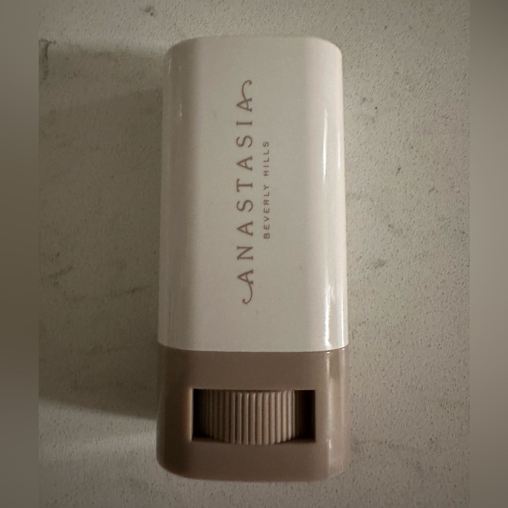 ANASTASIA BEVERLY HILLS
Beauty Balm Serum Boosted Skin Tint